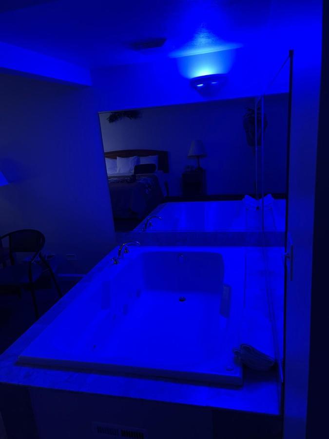 Vibe Inn - Whirlpools Suites - Lyons  Kültér fotó